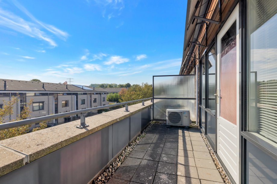 93530726_09-Balkon-01.jpg